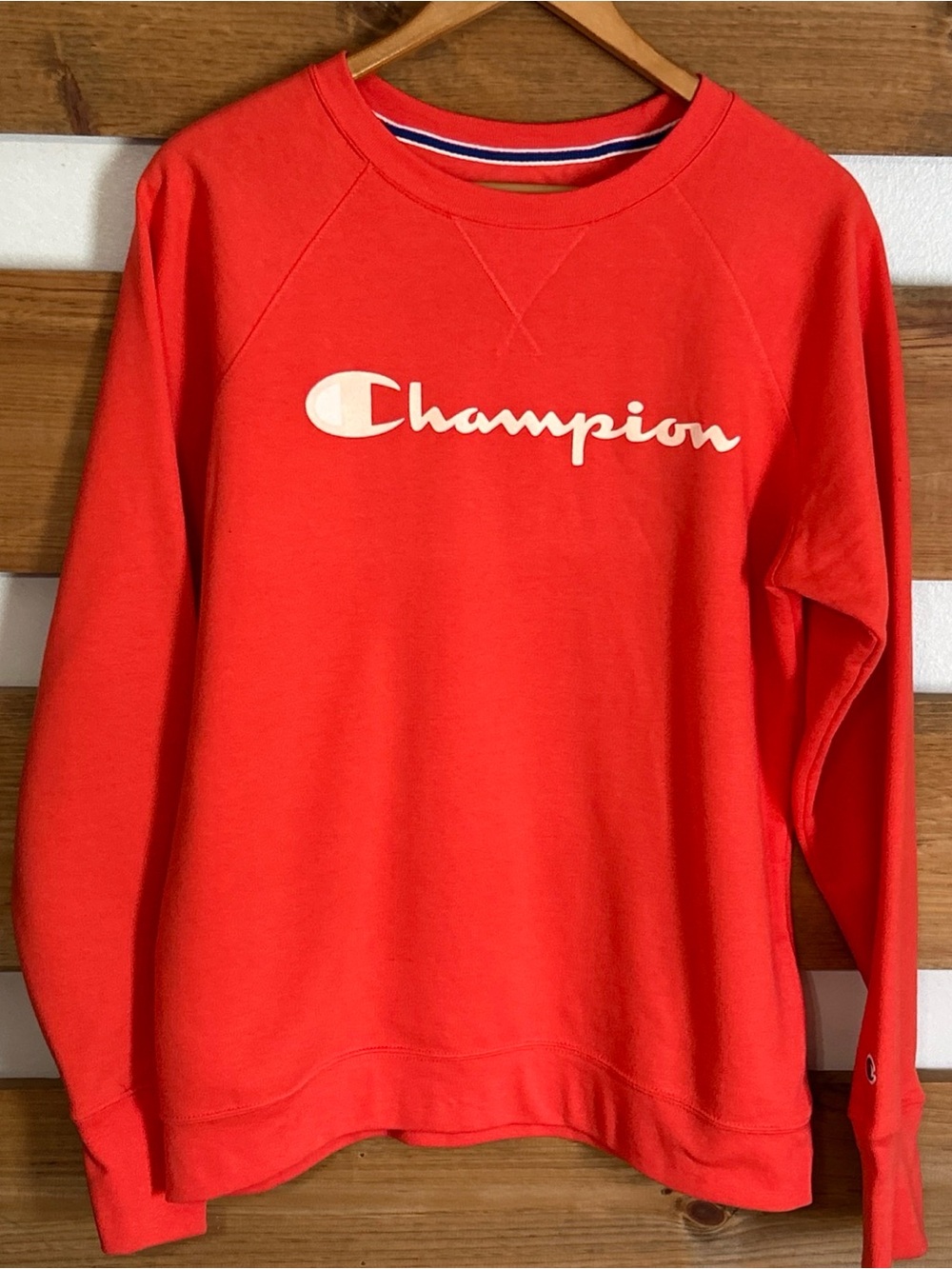 Champion Large Graphic Ladies Sporty Sweatshirt Bright Orange Size Large